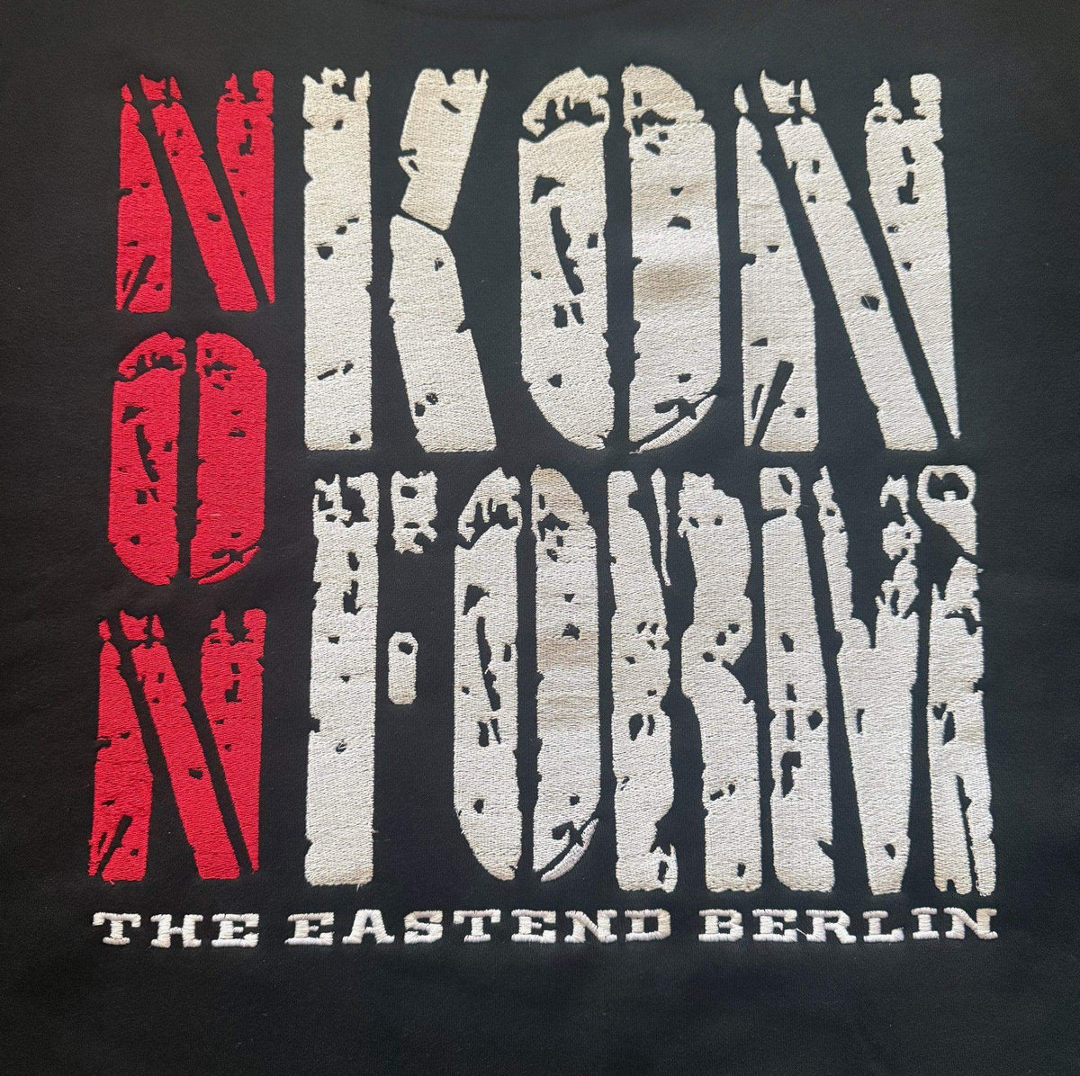 bestickter Hoodie NONkonform